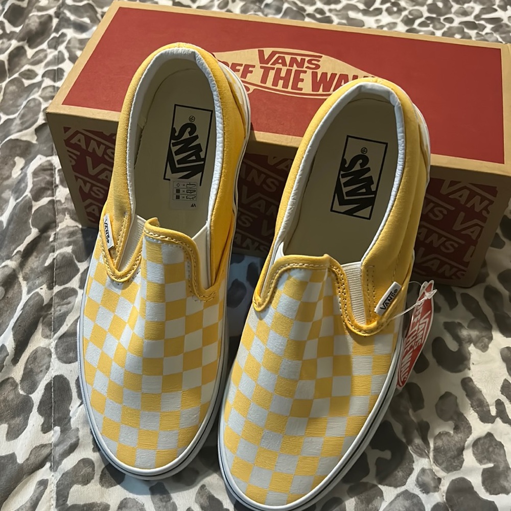 Vans Women’s 8 (men 6.5)Classic Slip On Yellow/White check